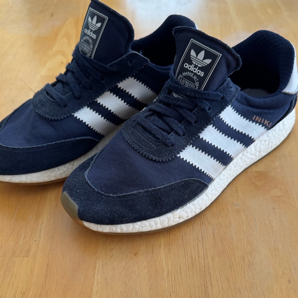 Adidas Iniki